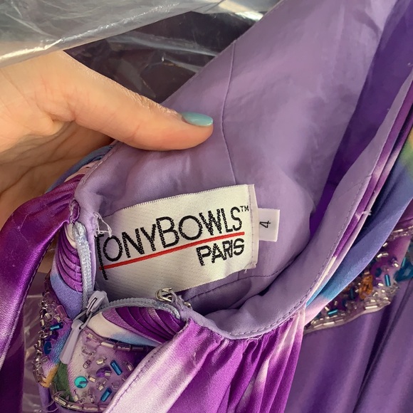 Long dress great for homecoming, prom, weddings! - Picture 4 of 4